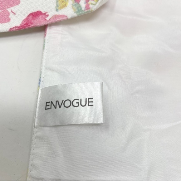 EN VOGUE White Bunny Print Easter Spring Embroidered Holiday Table Runner - Picture 5 of 5